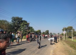 बर्दियामा शान्तिपूर्वक मतदान, बिद्यालयमा बम पड्कियो, केही ठाउँमा शंकास्पद वस्तु फेला